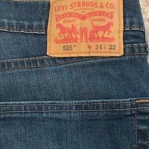 Levi jeans 505. 34 waste and 32 length